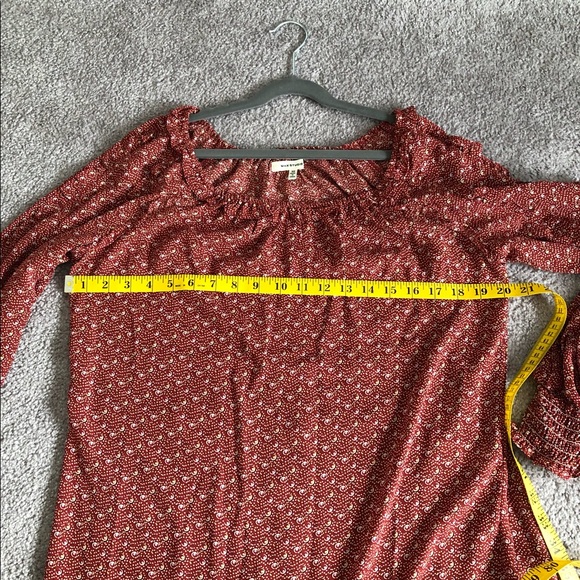 Long Balloon-Sleeve Top - Picture 6 of 8